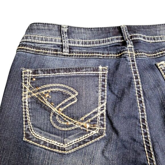 Silver Jean Co. Thick Stitched Embellished Pockets Twisted Blue Denim Jeans - Picture 10 of 14